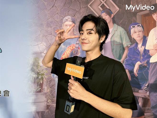 佳辰爆料团员秘辛。（MyVideo提供）