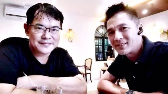 洪瑞醛（右）悲痛证实张文辉（左）的死讯。（图／翻摄自脸书）
