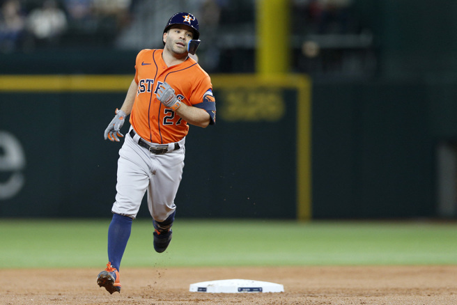 艾爾圖維敲出個人季後賽第25轟。（路透）