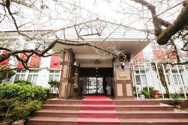 阿里山賓館超過百年歷史舊館「歷史館」近日正在整修。（阿里山賓館提供∕呂妍庭嘉義傳真）