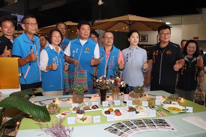 縣長鍾東錦等人為活動宣傳。（苗栗縣政府提供／李京昇苗栗傳真）