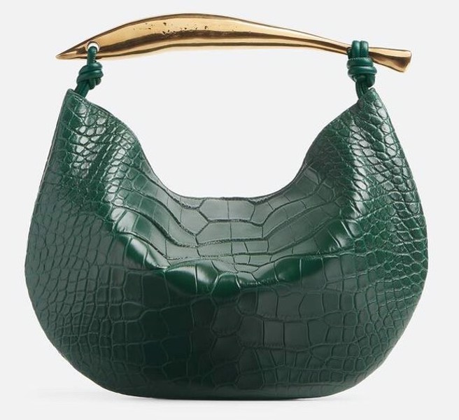 微风信义独家BOTTEGA VENETA Sardine绿色鱷鱼皮手提包。(微风提供)