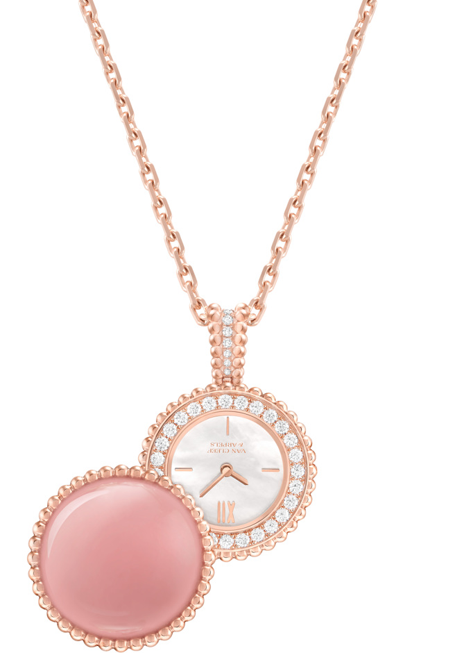 微风信义独家Van Cleef & Arpels Perlée secret 吊坠腕表。(微风提供)