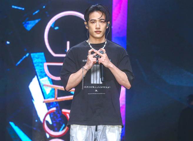 熊仔人气高，深受喜爱。（粘耿豪摄）