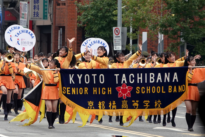 有「橘色恶魔」之称的日本京都橘高等学校吹奏乐部，将在今年12月再度来台，参加北一女120周年校庆。（资料照／黄世麒摄）