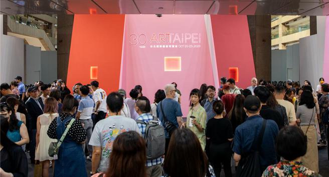 ART TAIPEI 2023台北国际艺术博览会今（20）日展开，144家艺廊参展。图／中华民国画廊协会提供