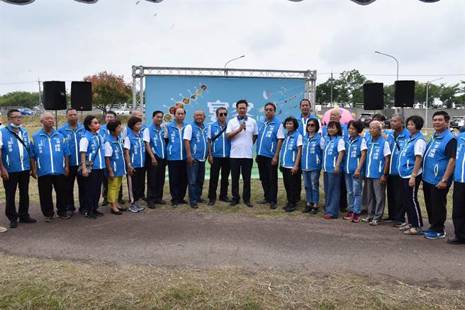 苗栗市長邱鎮軍20日宣布22023風箏文化暨客家美食節將在10月28日在苗栗市河濱公園登場。（謝明俊攝）