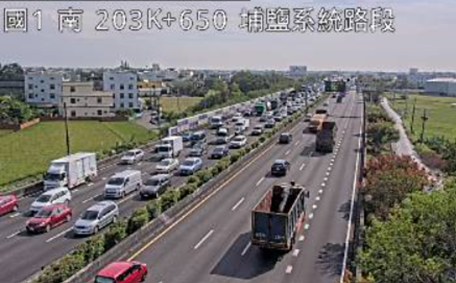 國1北上埔鹽系統「5車連環撞」！嚴重紫爆回堵逾4K。(翻攝高速公路1968)