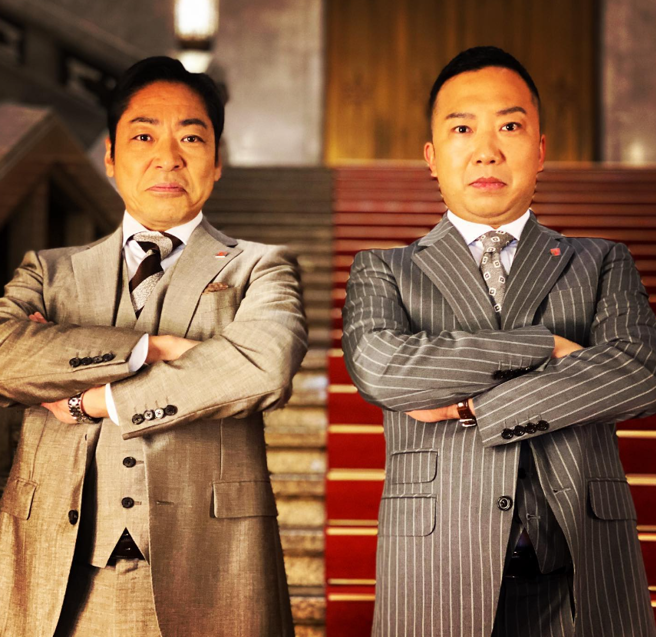 本名喜熨斗孝彦的市川猿之助(右一)今年5月被发现与父母在东京自宅内倒地，双亲随后被确认身亡。（图／翻摄自市川猿之助IG）