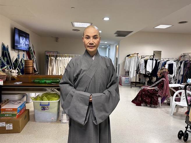 唐美云在小巨蛋忙着演出慈济音乐剧。（林淑娟摄）