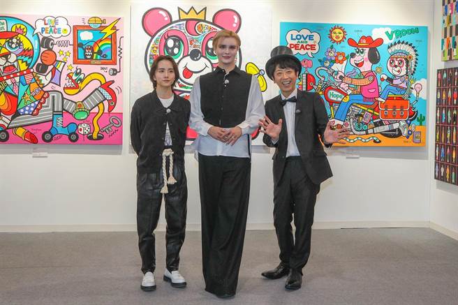 板垣李光人（左起）、后藤辉基、Matt来台拍摄《不为人知的明石家秋刀鱼》特辑。（吉利鱼多媒体提供）