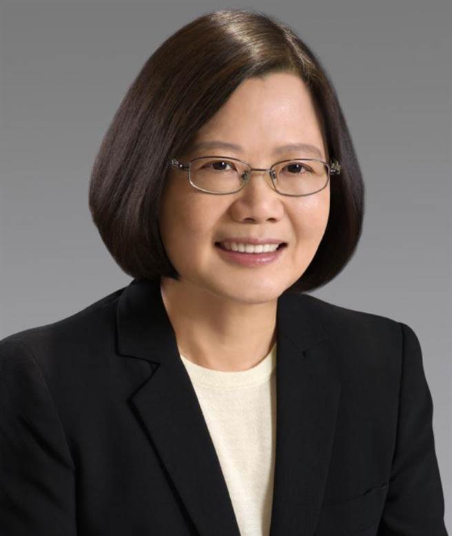 總統府發言人林聿禪表示，要查詢蔡總統LSE博士學位相關資訊非常容易，只要沒有數位障礙，在校方官網即可輕易取得，總統府及LSE校方也早多次駁斥謠言。（摘自總統府官網）