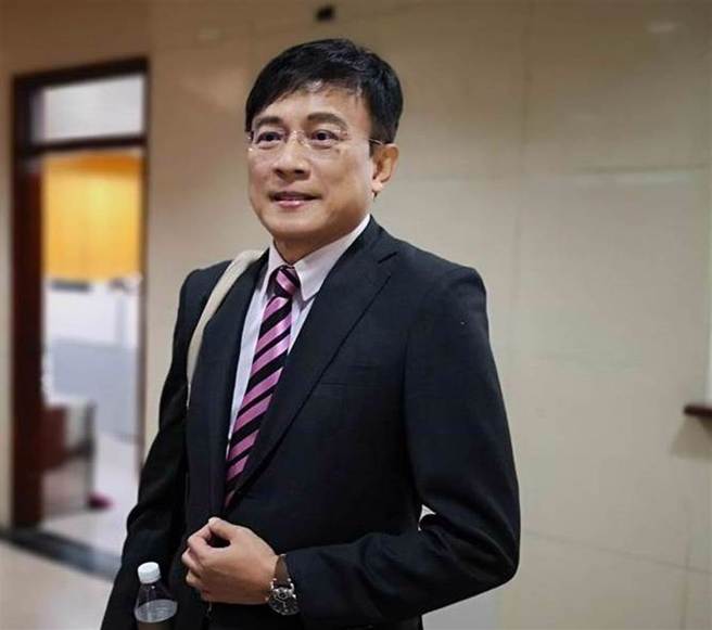 媒体人彭文正（图）中华民国护照遭注销，彭文正不服提行政诉讼，请求撤销处分，台北高等行政法院判决驳回彭的请求，全案可上诉。（本报资料照片）