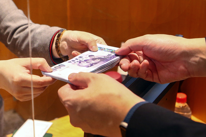 国保老年年金平均月领3904元 这项给付5年内没申请化为乌有（示意图/本报资料照）