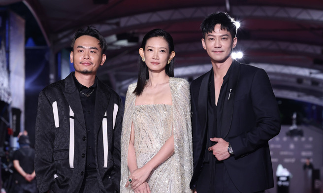 杨大正、邹承恩与女星吴奕蓉也走上红毯。(图/陈俊吉)