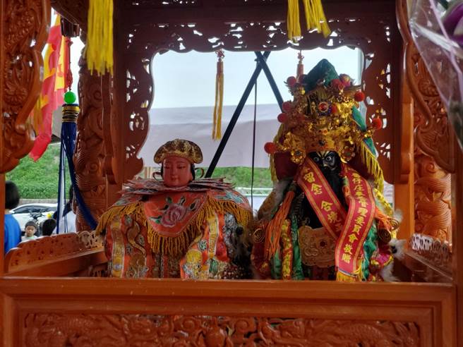 三尊王爷其中一尊与其夫人。（周丽兰摄）