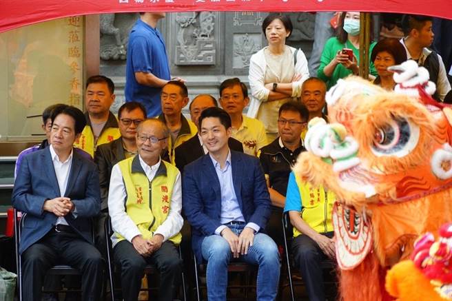 台北市長蔣萬安（左三）21日上午與副總統賴清德（左一）出席2023關渡宮媽祖文化季。（台北市政府提供／丁上程台北傳真）