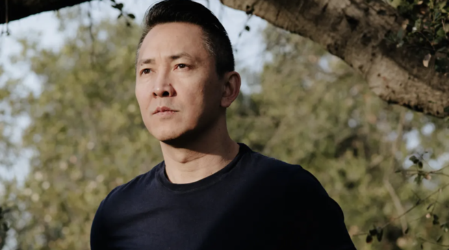 普立兹奖得主阮越清（Viet Thanh Nguyen）。(图/哈佛大学)