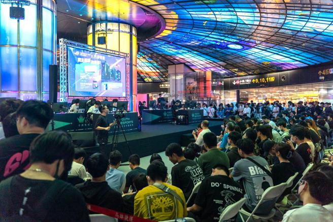 「全國電競青年錦標賽」決賽高雄捷運美麗島站熱血開打