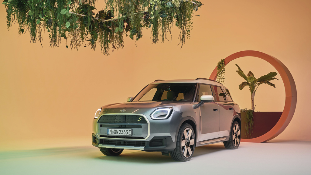 The next generation MINI Countryman is now available for online pre-sale!图1