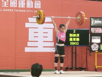 台南全運會》舉重女神郭婞淳小試身手 210公斤輕鬆摘金