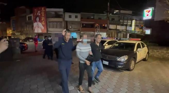 三峽警方循線逮捕黃、熊、周3人，訊後依法送辦。（三峽警分局提供）