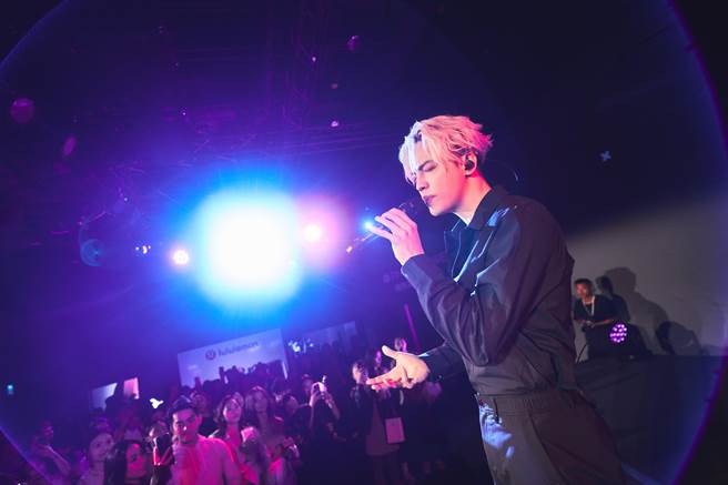 J.Sheon日前受邀担任「Find Your Wellbeing 拥抱身心体验」活动嘉宾。（lululemon提供）