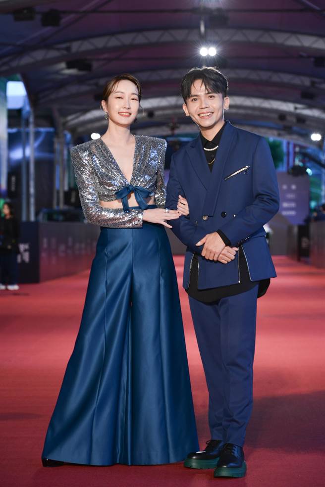 節目類星光大道主持人巴鈺、黃豪平。（三立提供）