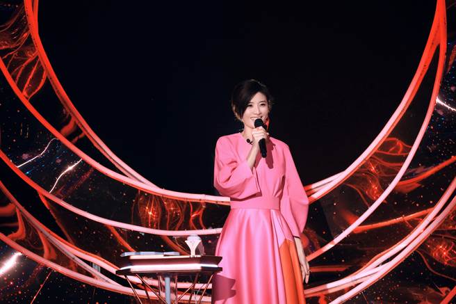 苏慧伦参与东方卫视《我们的歌》节目录制。（相信音乐提供）