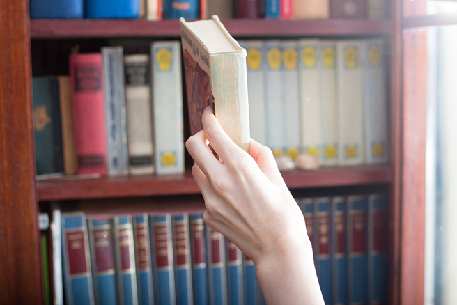拉奇蒙特圖書館日前收到一本逾期90年的書籍，沒想到罰金（約新台幣160元）只要5美元。（示意圖／達志影像）