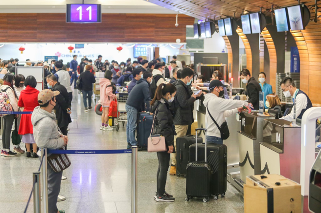 原PO听到朋友周五下班就要去机场飞日本东京玩2天很羡慕。(资料照)