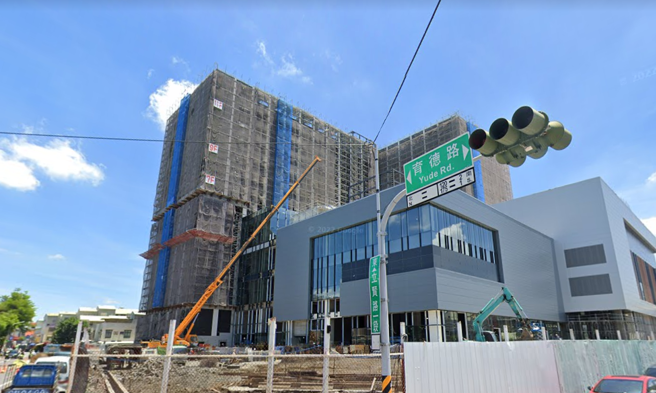 盛传新光三越将进驻台南南山广场，连招牌都一度挂上。（翻摄Google Map）