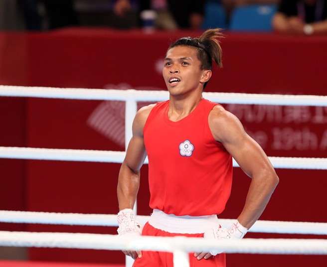排湾族勇士赖主恩先前在杭州亚运苦战三回合不敌蒙古选手，饮恨收银牌。(中华奥会提供资料照／黄邱伦传真)