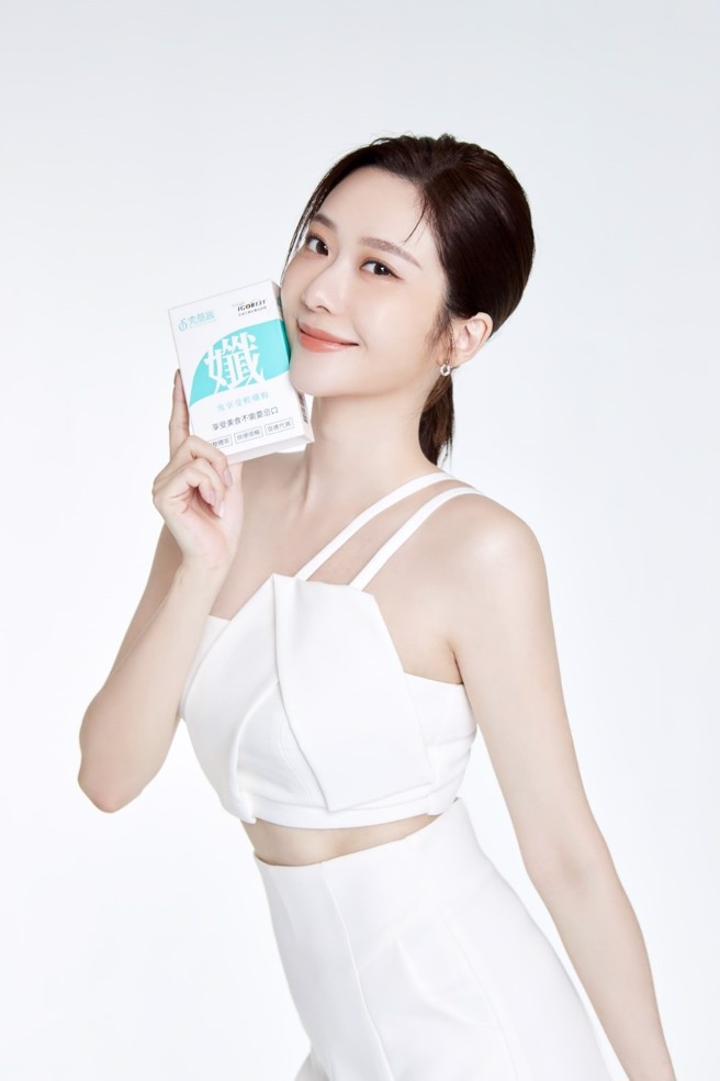 究享受輕孅粉代言人是知性女神張景嵐。（圖／展碁國際提供）