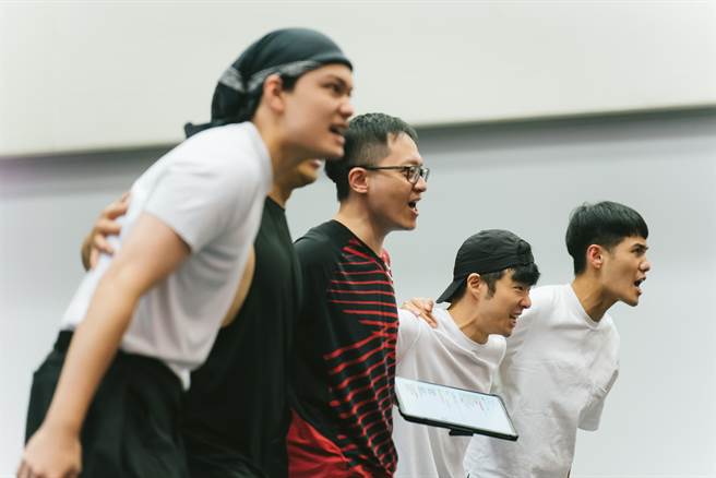 台湾原创畅销百万桌游《台北大空袭》将有2.5次元音乐剧版本。（唐健哲摄，三点水制艺文化提供／李欣恬台北传真）