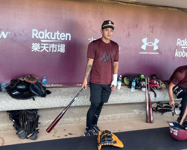 乐天桃猿林子伟手伤痊癒重回一军，担任先发二垒手、打第2棒。（毛琬婷摄）