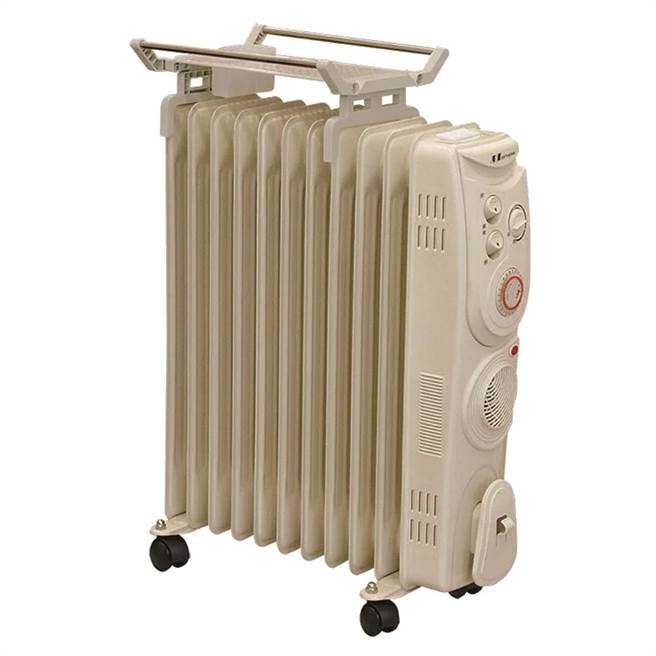 大叶高岛屋的培芝「北方叶片式电暖炉11叶片(NA11ZL)」，原价1万150元、特价8280元。（大叶高岛屋提供／朱世凯台北传真）