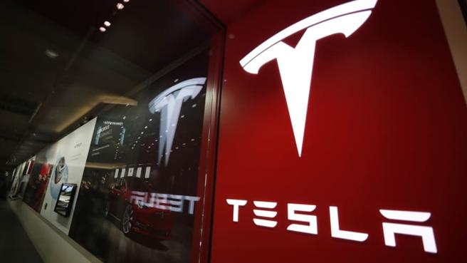 多次绝处逢生，反吸引部份投资人危机入市，抢进做多特斯拉的杠杆型ETF。图／美联社
