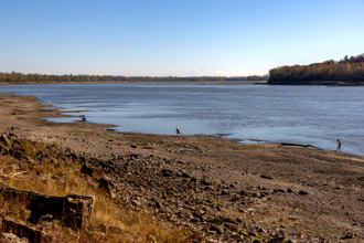美密西西比河水位嚴重下降 抽泥船搶救河床清淤