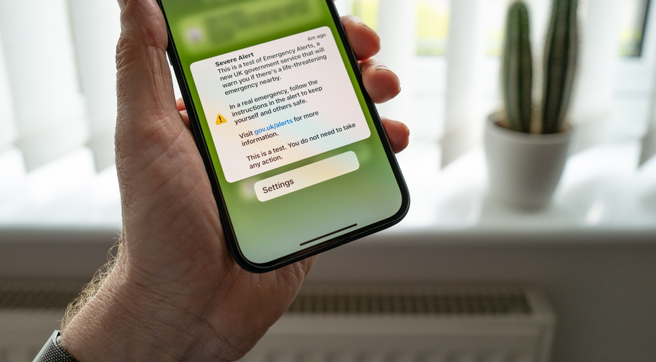 今早发生极浅层地震，台北摇晃有感，引起网友讨论。（图／shutterstock）
