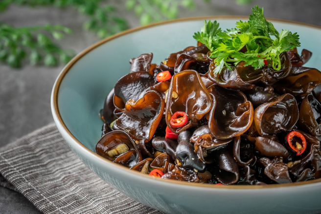 营养师高敏敏分享，黑色食物常被称为超级食物，此类食物大多花青素含量高，且维生素、微量元素也都很丰富。（示意图／Shutterstock）