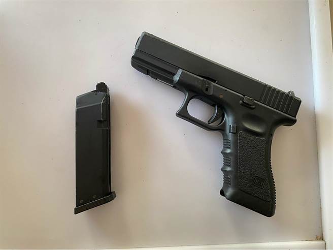 鼓山分局内惟派出所调查后发现虚惊一场，原来是鼓山区早餐店老板娘在「赶猴」，呼吁民眾到柴山周边要小心「食物不露白」。（高适鼓山分局提供／袁庭尧高雄传真）