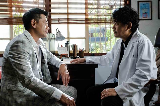 柯叔元、王識賢在《生命捕手》對手戲精彩。（東森提供）