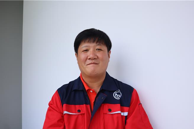 新竹縣青農聯誼會24日舉辦會長改選，由在新埔栽培水稻柑橘的陳信仁當選，他表示將推動地產地銷，讓優質農產能夠銷入社區大樓。（邱立雅攝）