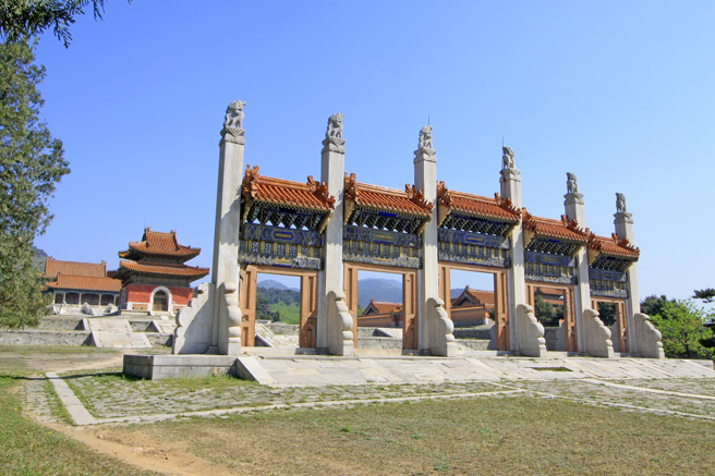 清朝帝陵通常都会安设「石像生」，同治帝的惠陵却没有，是因为当时财政拮据不得已的取舍。(示意图/达志影像)