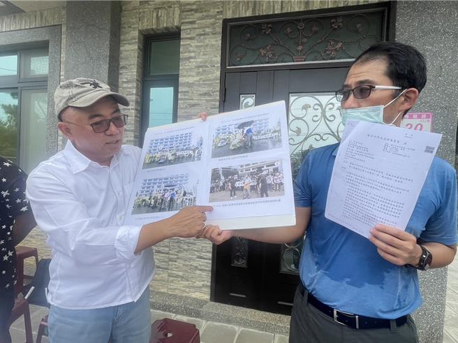 龍科3期已遭剔除徵收範圍的南側密集住宅區居民，24日出面反駁，指出從未阻擋台積電進駐龍潭。(呂筱蟬攝)