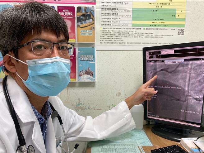 南投医院心臟内科主治医师赖昭宏指出，天气温差大、遇到压力或蜂螫等刺激时，便可能诱发了急性心肌梗塞。（南投医院提供／杨静茹南投传真）