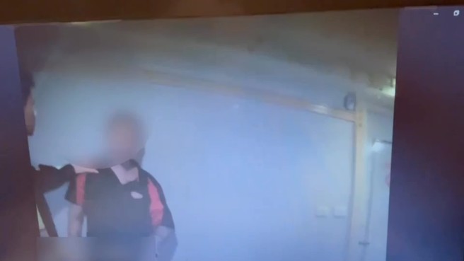 警方获报后将纪姓男子带回侦办。（翻摄画面）