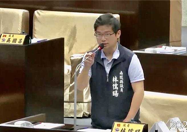 南投县议员林儒旸除要求县府教育处完备各校重点体育项目的软硬体设备，让体育选手能接受专业训练。（南投县议会提供／杨静茹南投传真）