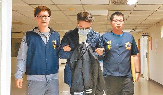 前银行理财专员周励宏，为了弥补自己投资金融商品亏损，A走6名VIP客户存款共3.3亿多元（本报资料照片）